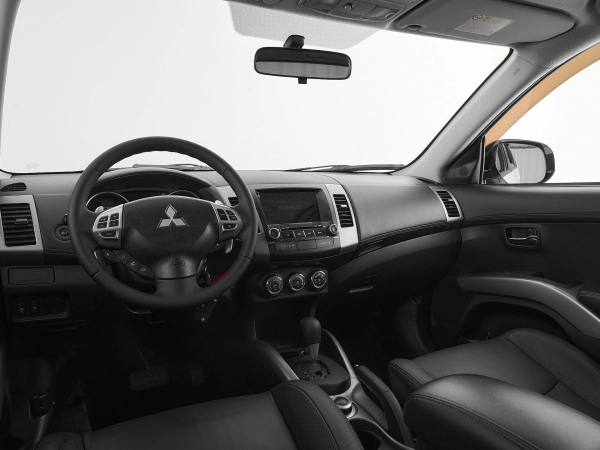 Mitsubishi Outlander, II Рестайлинг фото №7