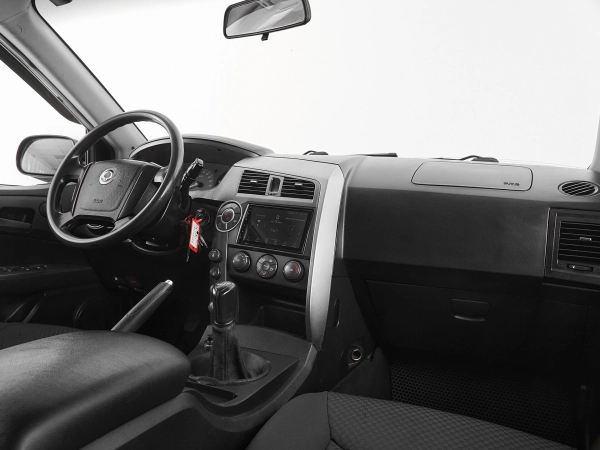 SsangYong Kyron, I Рестайлинг фото №9