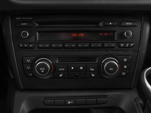BMW X1, I (E84) фото №14
