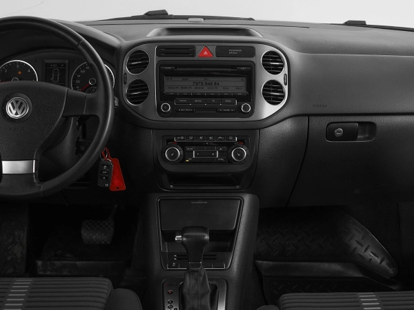 Volkswagen Tiguan, I фото №13