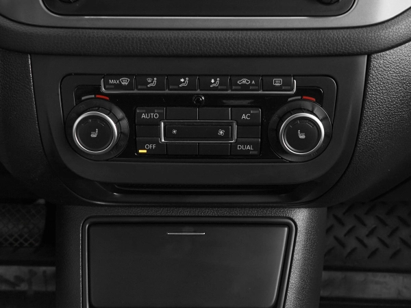 Volkswagen Tiguan, I фото №15