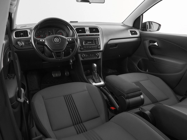 Volkswagen Polo, V Рестайлинг фото №7