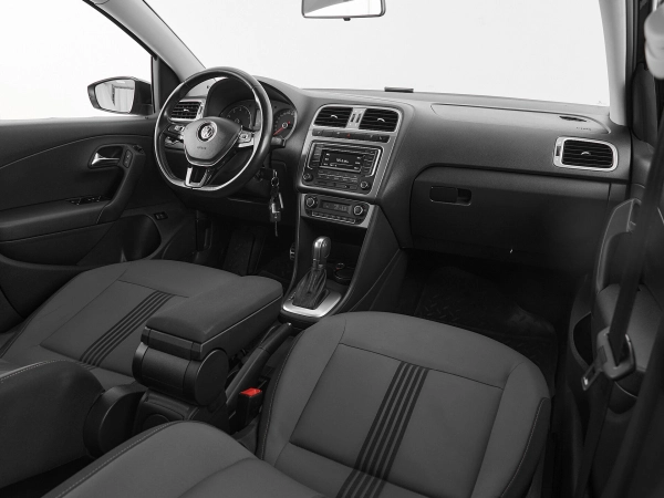 Volkswagen Polo, V Рестайлинг фото №9