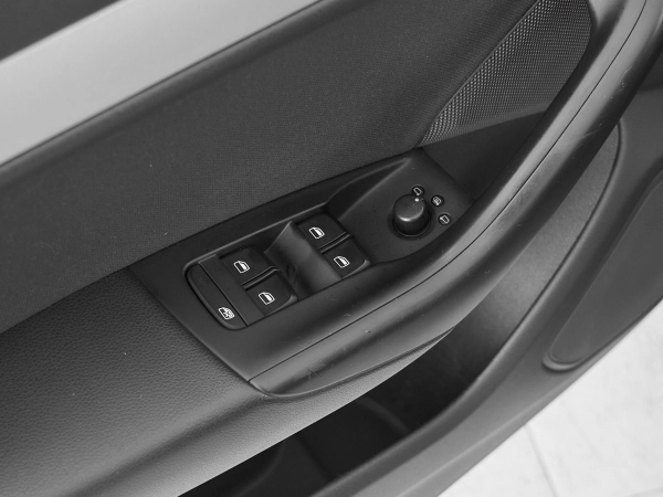 Audi Q3, I (8U) фото №12