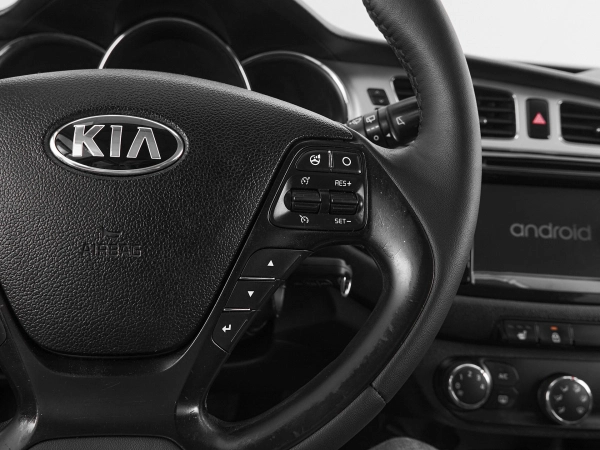 Kia Ceed, II фото №11