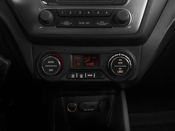 Kia Rio, III фото №15