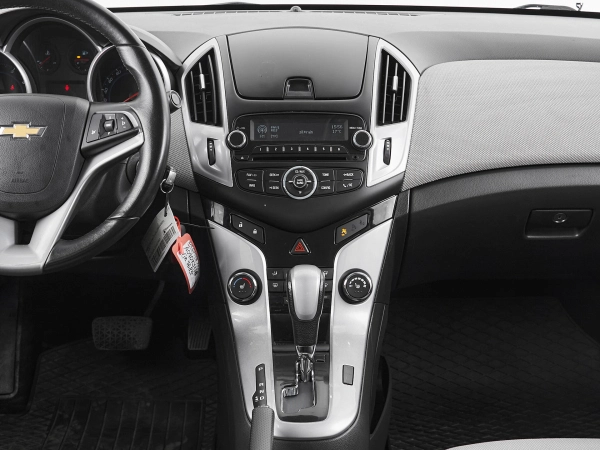 Chevrolet Cruze, I Рестайлинг фото №14