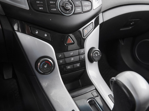 Chevrolet Cruze, I Рестайлинг фото №15
