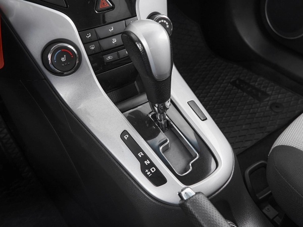 Chevrolet Cruze, I Рестайлинг фото №17