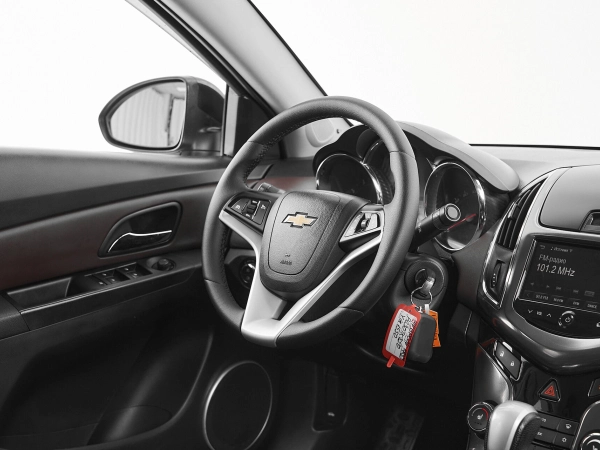 Chevrolet Cruze, I Рестайлинг фото №9