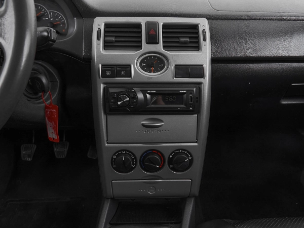 Lada (ВАЗ) Priora, I фото №13