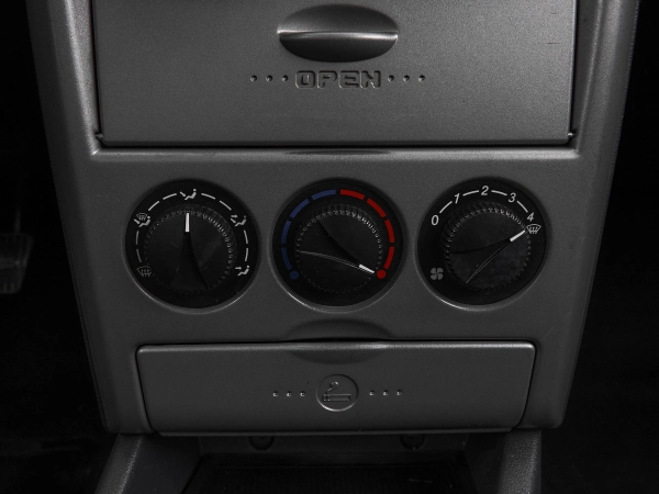Lada (ВАЗ) Priora, I фото №14