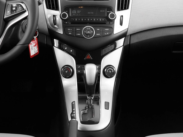Chevrolet Cruze, I Рестайлинг фото №15