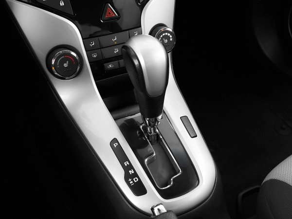 Chevrolet Cruze, I Рестайлинг фото №17