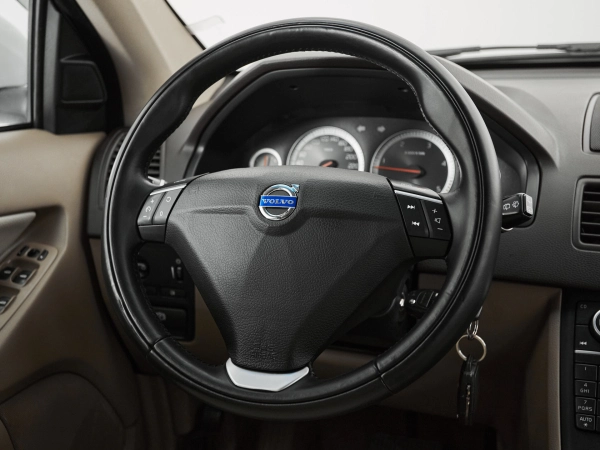 Volvo XC90, I Рестайлинг фото №10