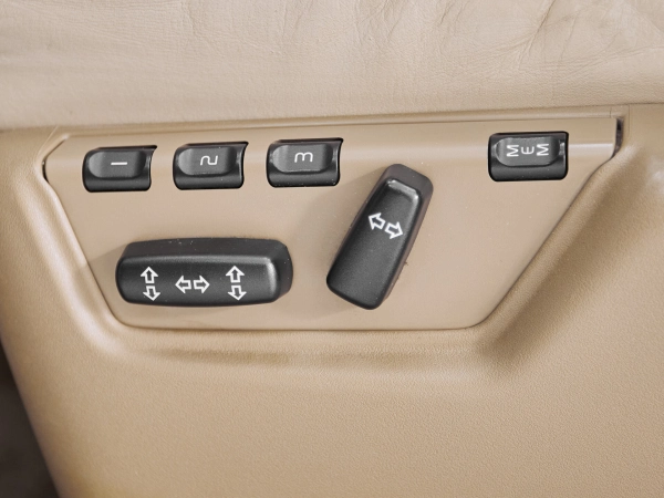 Volvo XC90, I Рестайлинг фото №14