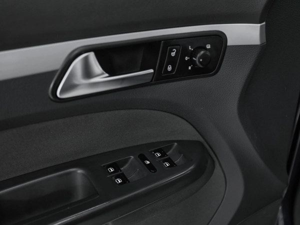 Volkswagen Touran, I Рестайлинг 2 фото №12