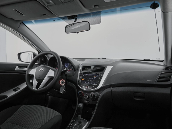 Hyundai Solaris, I фото №7