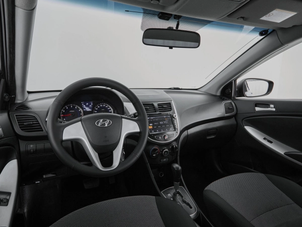 Hyundai Solaris, I фото №9