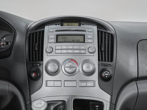 Hyundai H-1, II фото №13