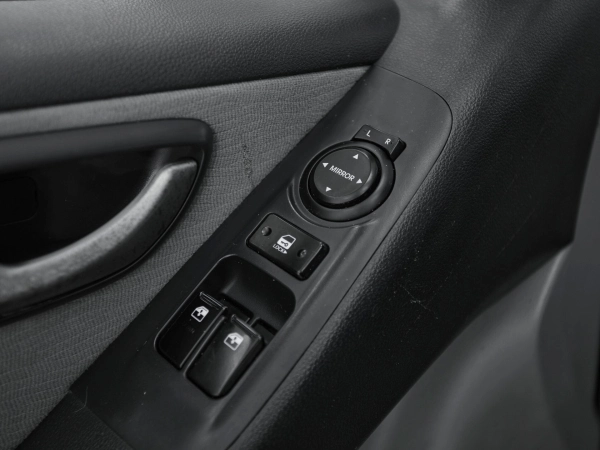 Hyundai H-1, II фото №7