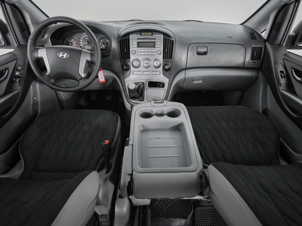 Hyundai H-1, II фото №8
