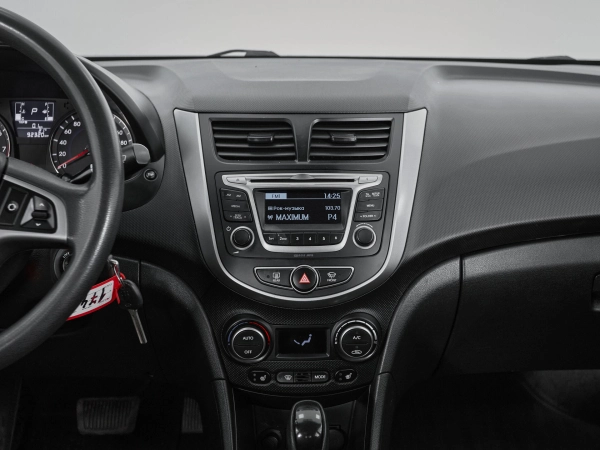 Hyundai Solaris, I Рестайлинг фото №11