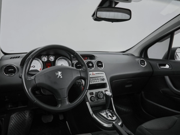 Peugeot 308, I фото №7