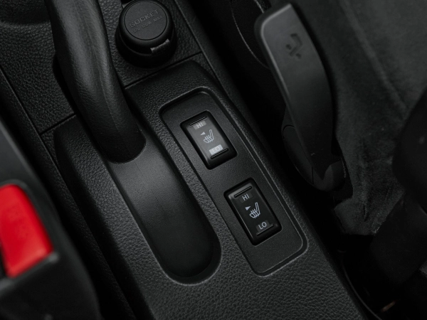 Nissan Tiida, I Рестайлинг фото №11