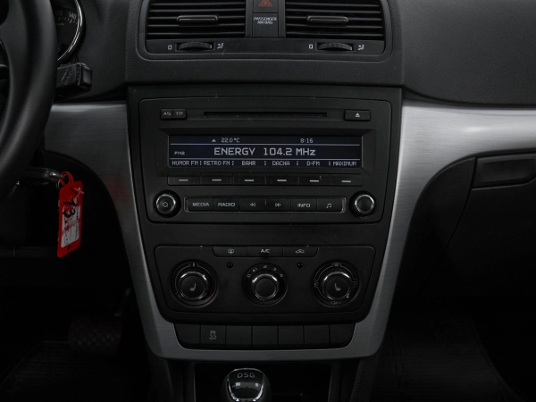 Skoda Yeti, I Рестайлинг фото №14
