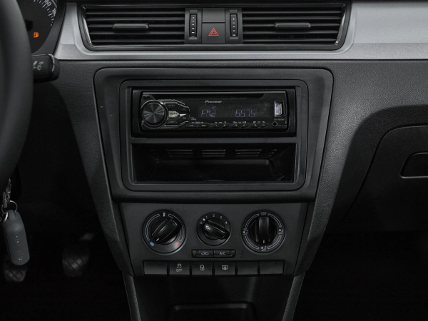 Skoda Rapid, I фото №12