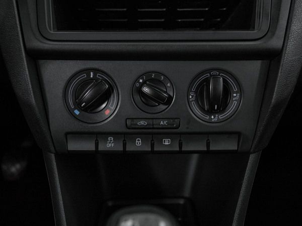 Skoda Rapid, I фото №13