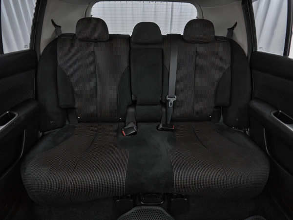 Nissan Tiida, I Рестайлинг фото №16