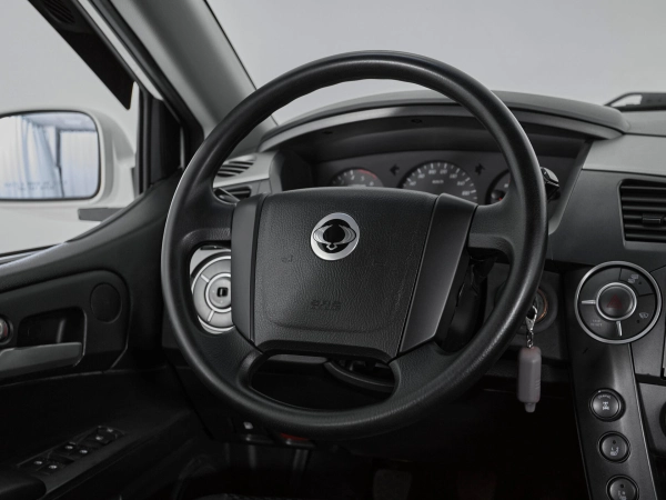 SsangYong Kyron, I Рестайлинг фото №10