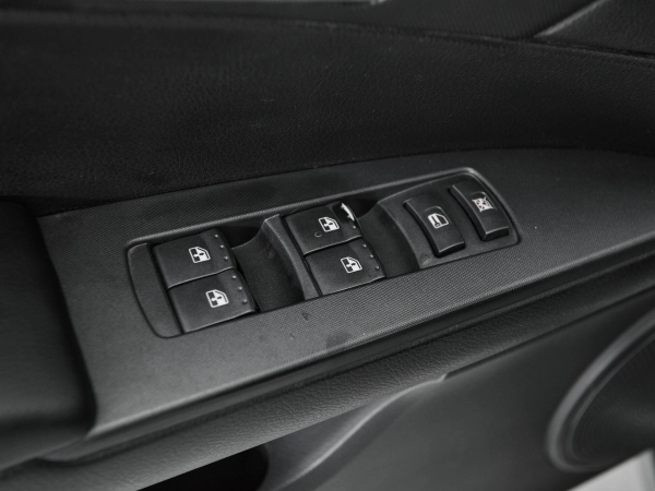 SsangYong Kyron, I Рестайлинг фото №12