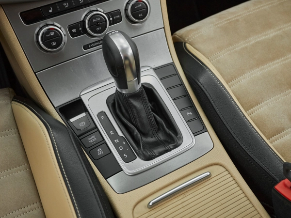 Volkswagen Passat CC, I Рестайлинг фото №18