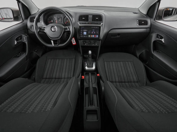Volkswagen Polo, V Рестайлинг фото №8