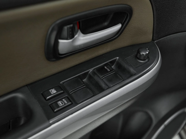 Suzuki Grand Vitara, II Рестайлинг 2 фото №12