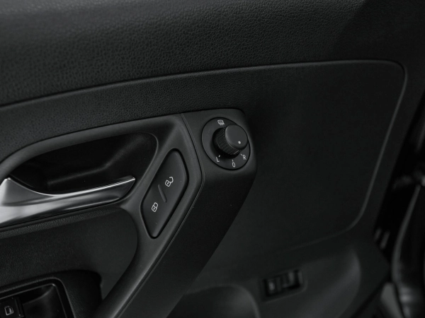 Volkswagen Polo, V Рестайлинг фото №10