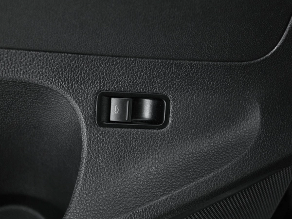 Volkswagen Polo, V Рестайлинг фото №12