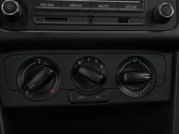 Volkswagen Polo, V Рестайлинг фото №16