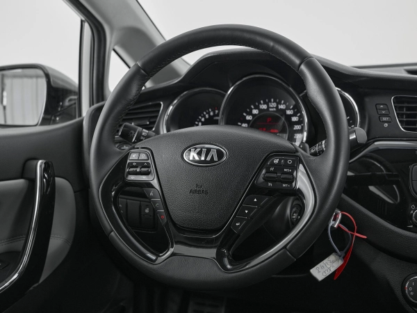 Kia Ceed, II фото №10