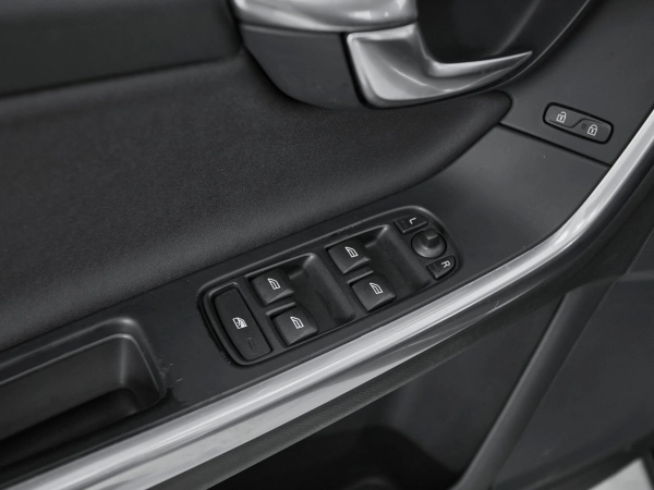 Volvo S60, II фото №13