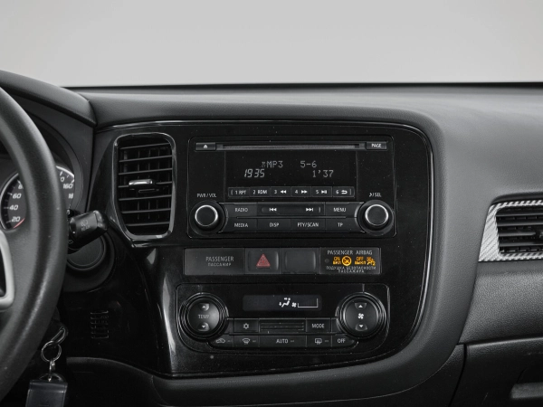 Mitsubishi Outlander, III Рестайлинг фото №12