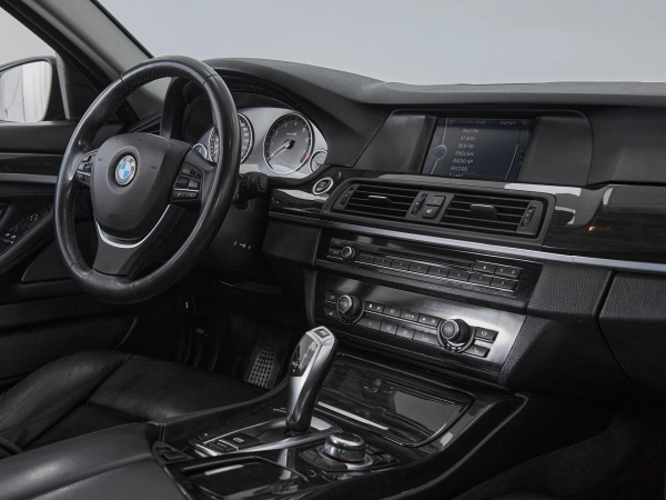 BMW 5 серии, VI (F10/F11/F07) фото №7