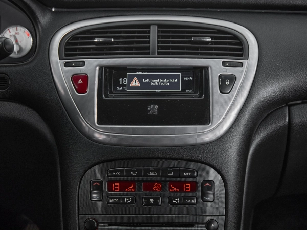 Peugeot 607, I Рестайлинг фото №12