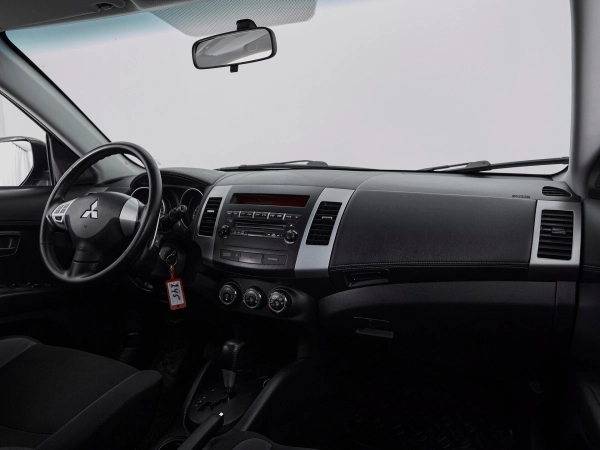 Mitsubishi Outlander, II Рестайлинг фото №7