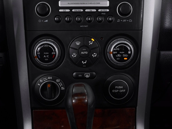 Suzuki Grand Vitara, II фото №16