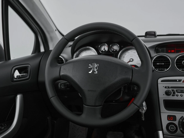 Peugeot 308, I фото №10