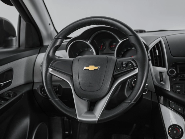 Chevrolet Cruze, I Рестайлинг фото №10
